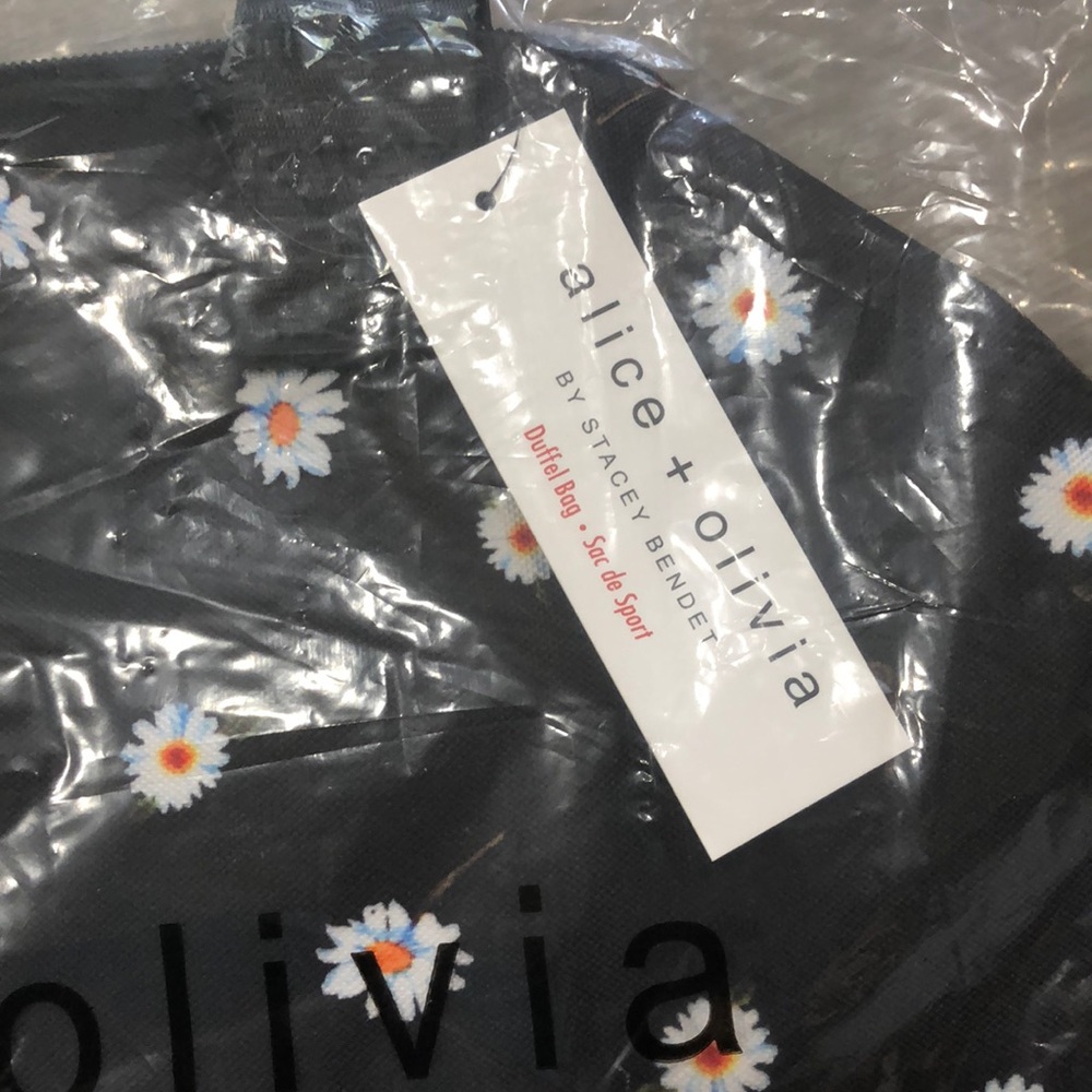 🌻🆕🌻Alice + Olivia Daisy Print Duffel Bag - Picture 7 of 9